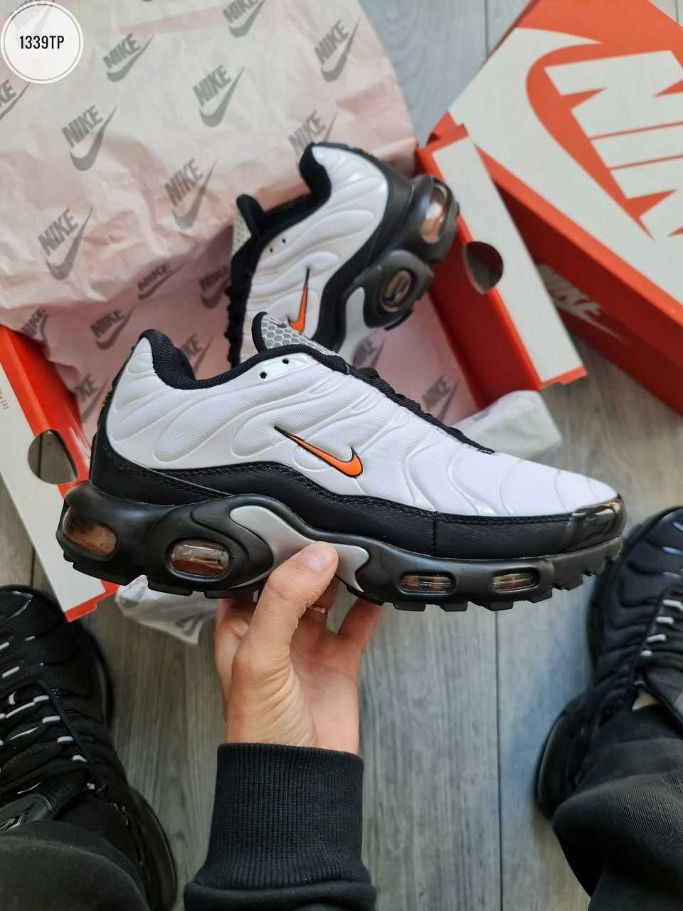 NIKE TN IMPORTED SHOES
