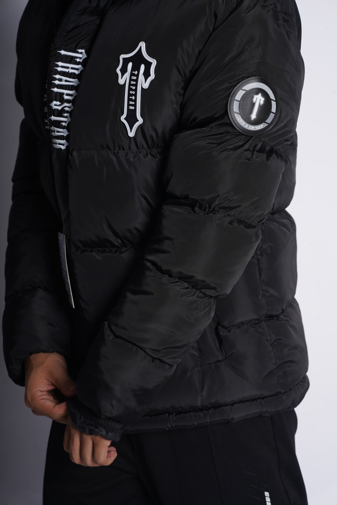TRAPSTAR IMPORTED WATER PROOF JACKET