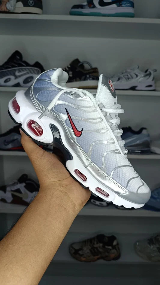 NIK TN MADE IN VEITNAM