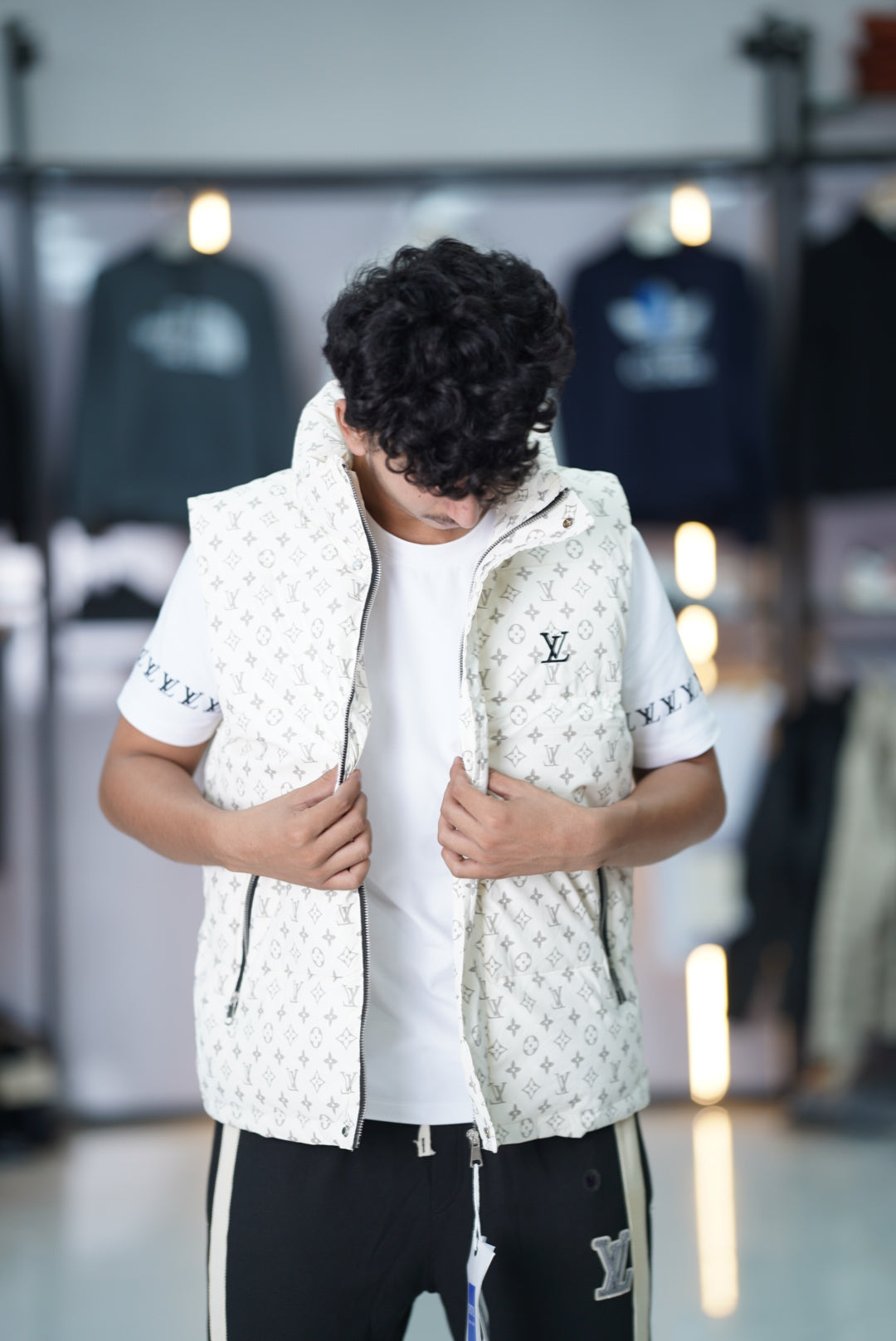 LV PREMIUM SLEAVLESS JACKET