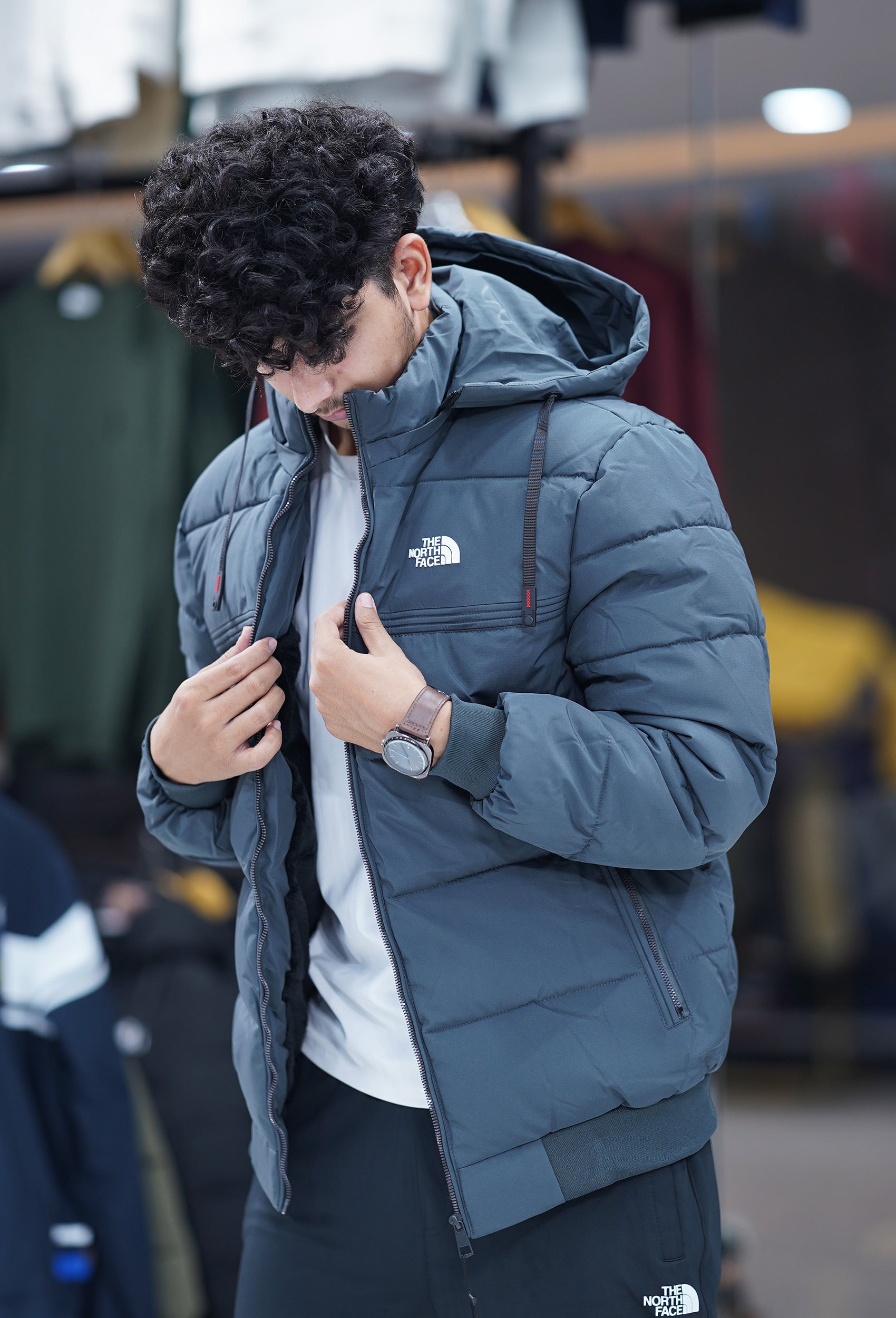 THE NORTHFACE WIND BREAKER JACKET