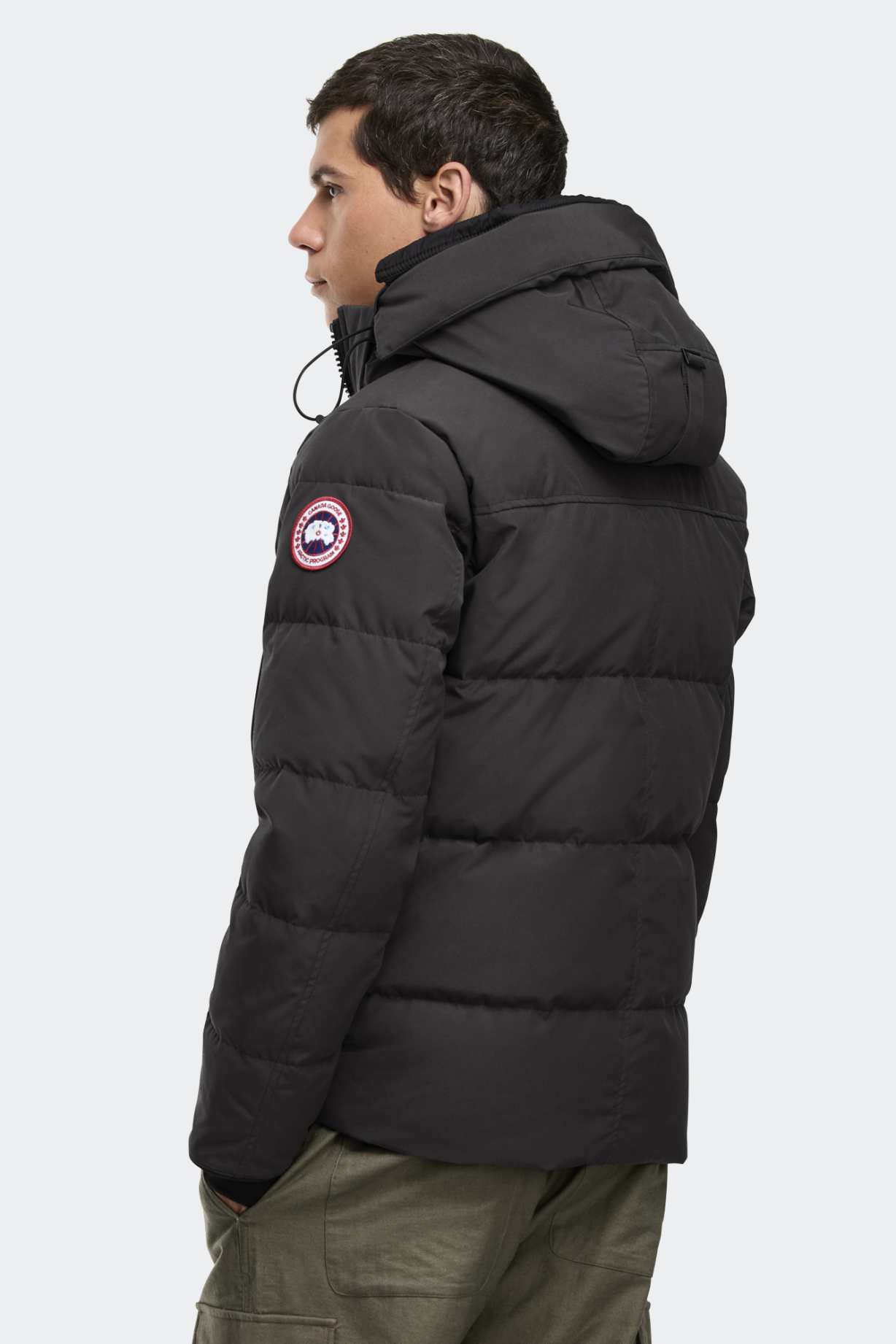 CANADA GOOSE IMPORTED SLEAVLESS JACKET