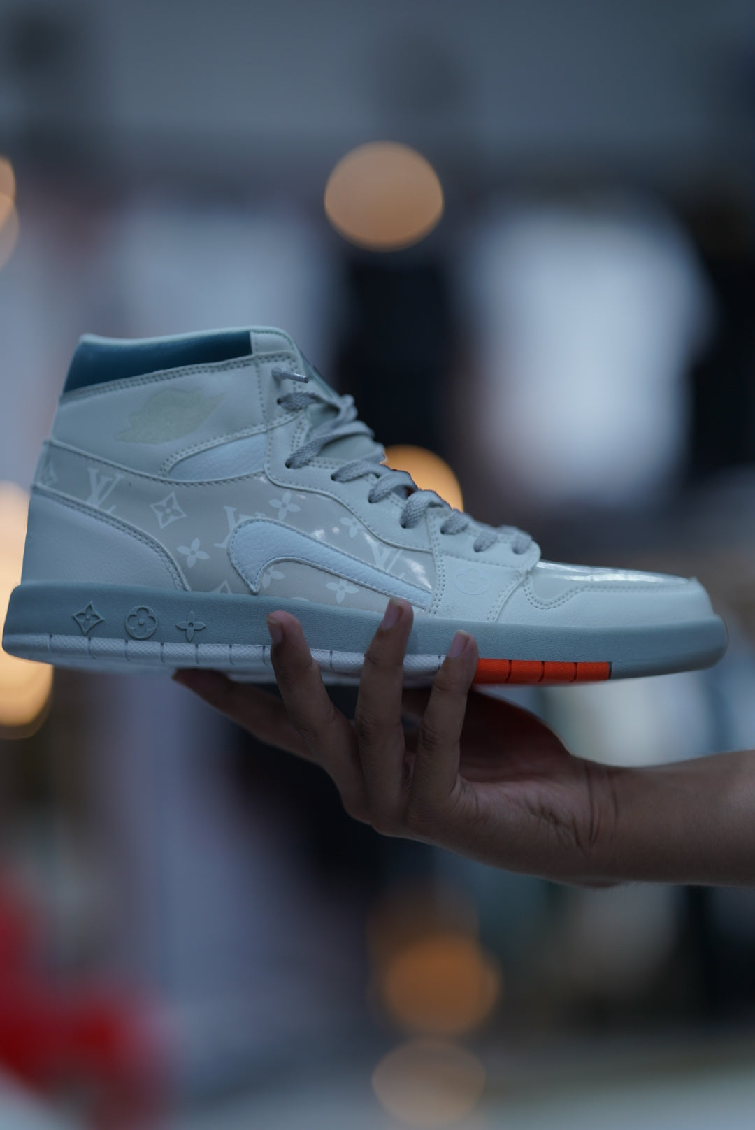 JORDEN 1 X LV COLLAB ORIGINAL BOOT MADE IN ITALY With original box