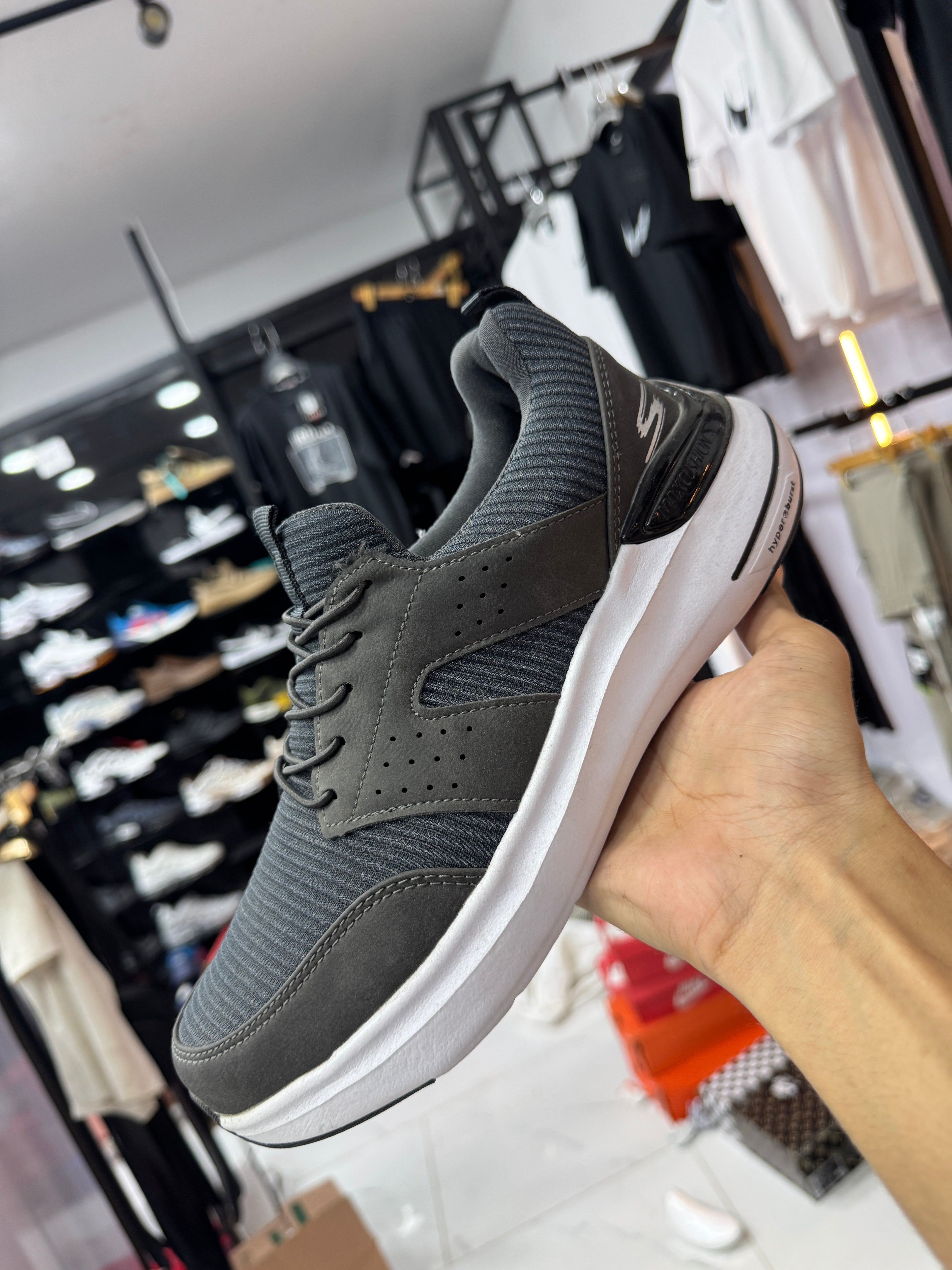 WHITE SOLE MEMORY FORM SLETCHER IN GRAY