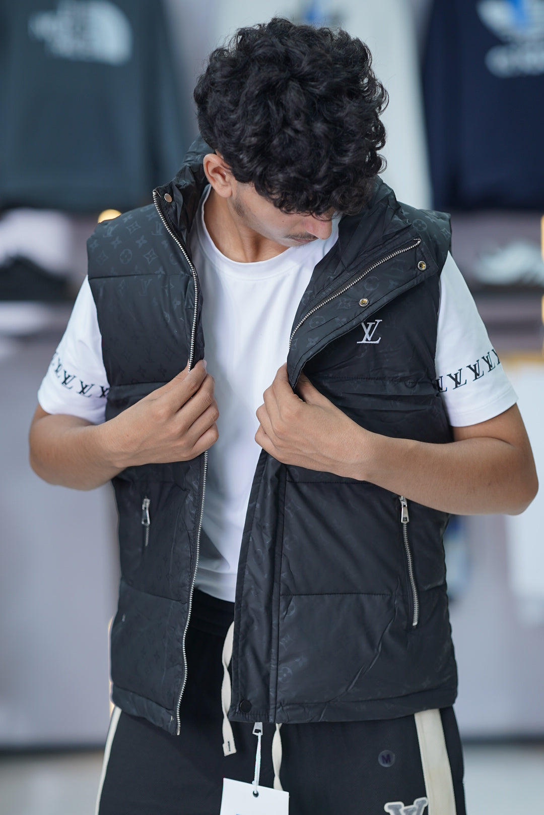 LV PREMIUM SLEAVLESS JACKET