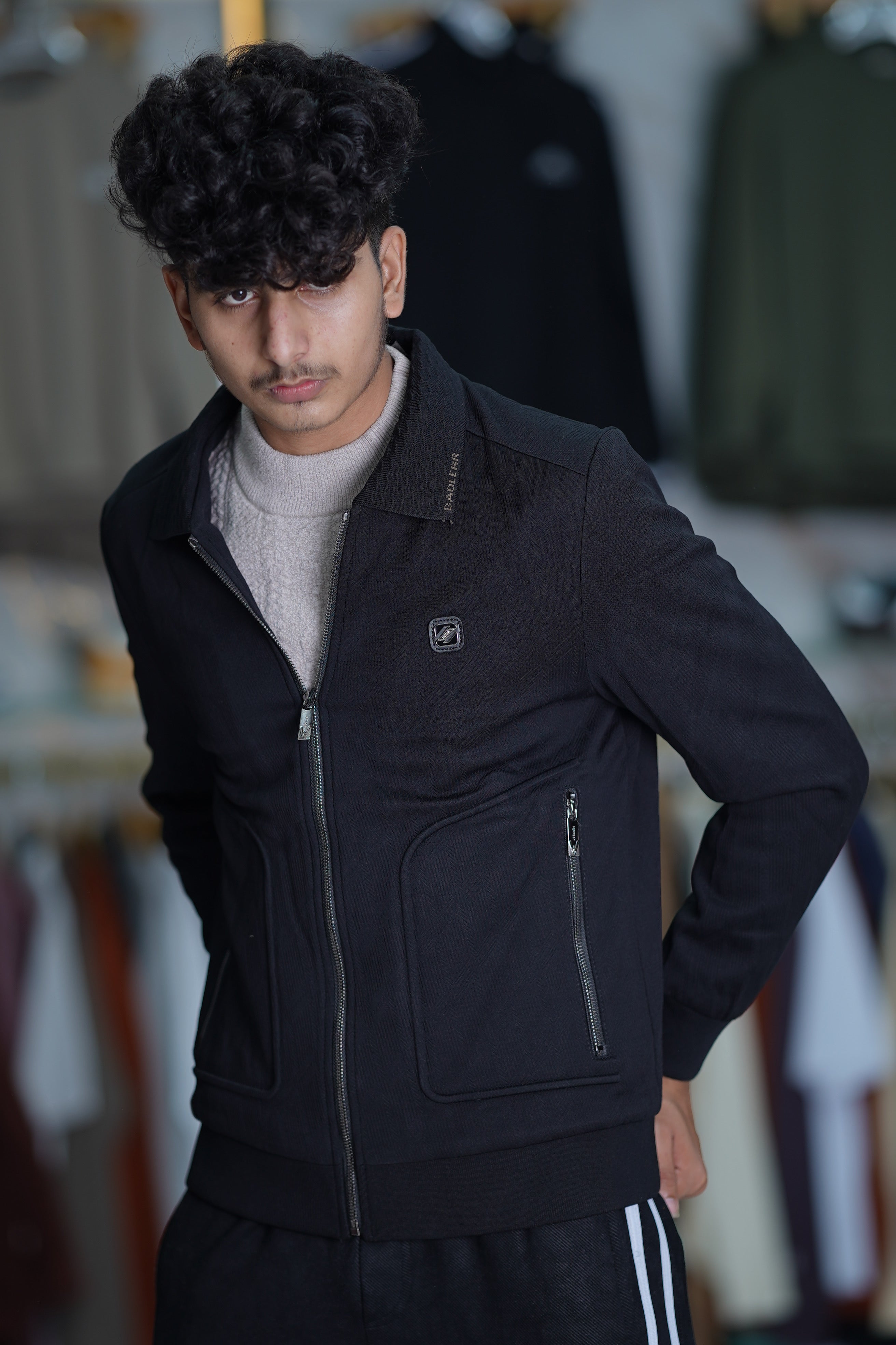 ZARA MAN CROSS POCKET JACKET