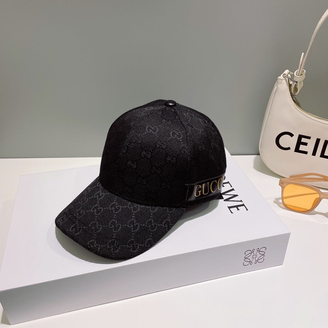 GUCCI ALL OVER EMBOSED SIDE PATTI LOGO