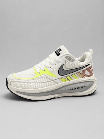 NIKE ZOOM X RUNNING SHOES