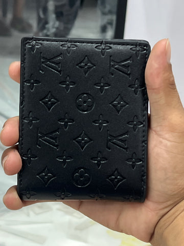 20 LOUIS VUITTON PREMIUM WALLET