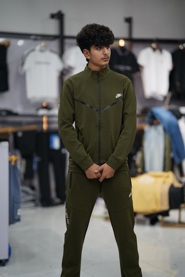 NIKE SILICONE LOGO ELASTIC TRACKSUIT