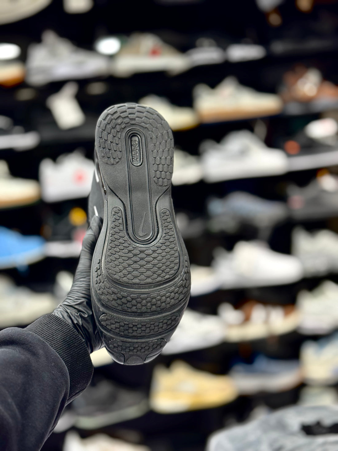 NIKE AIR ZOOM UPTURN SC SHOES