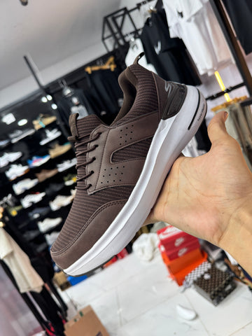 WHITE SOLE MEMORY FORM SLETCHER IN BROWN