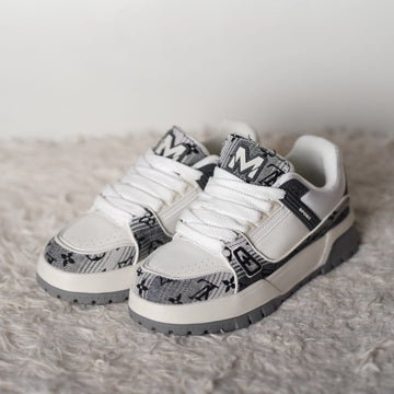 LV SNEAKER SHOES
