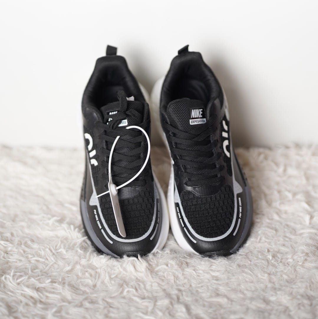 NIKE WALK COMFORT SHOES