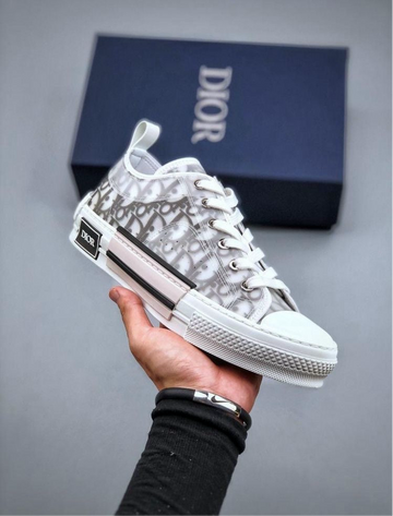 DIOR IMPORTED SHOES MADE IN VEITNAM