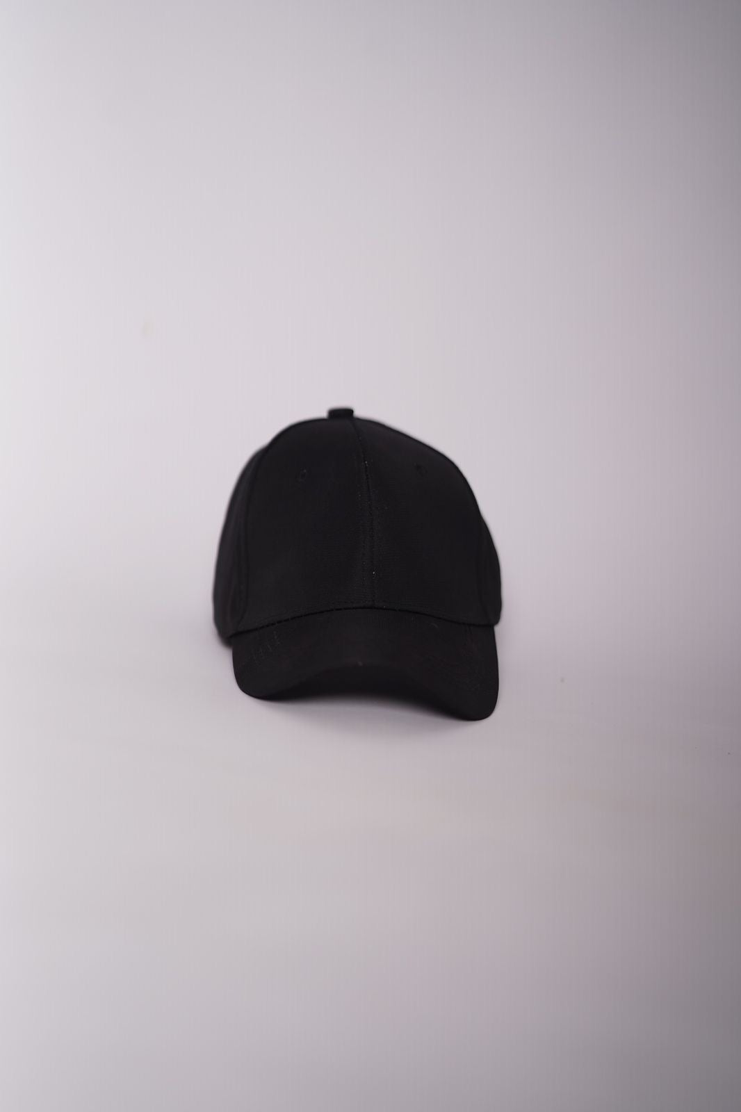 BLACK SIMPLE CAP IN GRIP