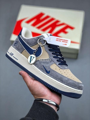 NIKE AIR FORCE VLONE