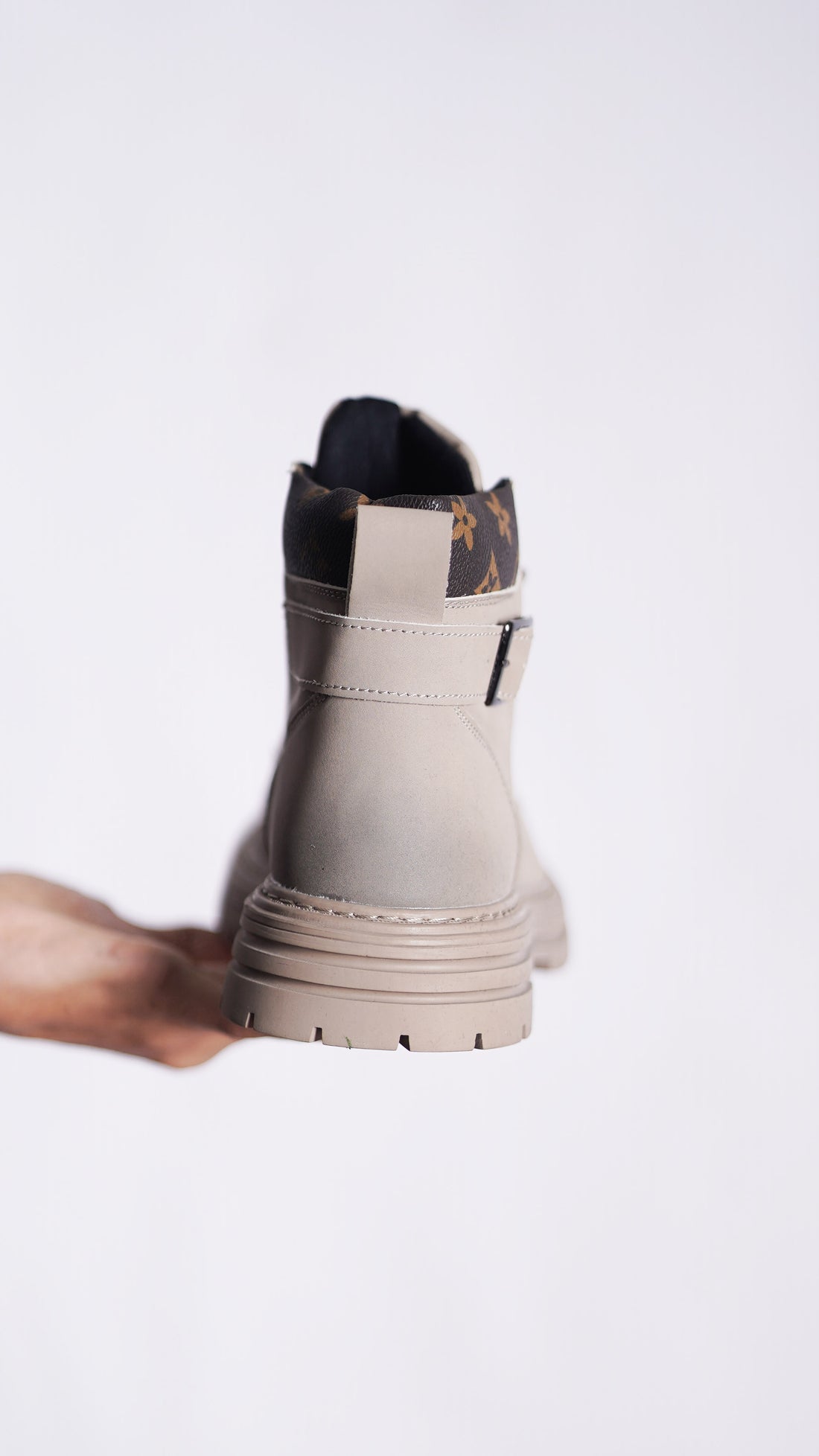 LOUIS VTN HIGH ANKLE PREMIUM SHOES