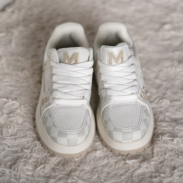 LV SNEAKER SHOES