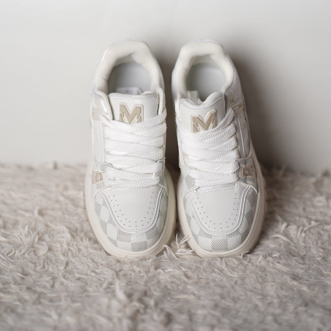 LV SNEAKER SHOES