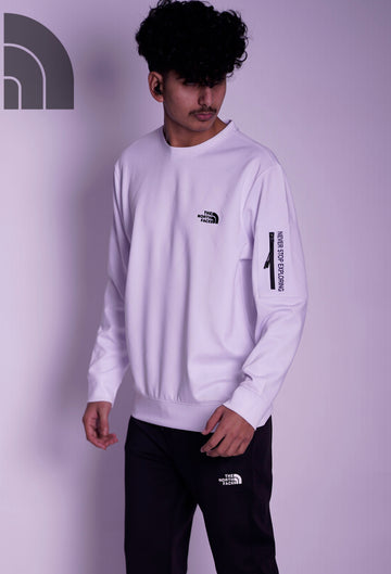 THE NORTHFACE IMPORTED SWEATSHIRT