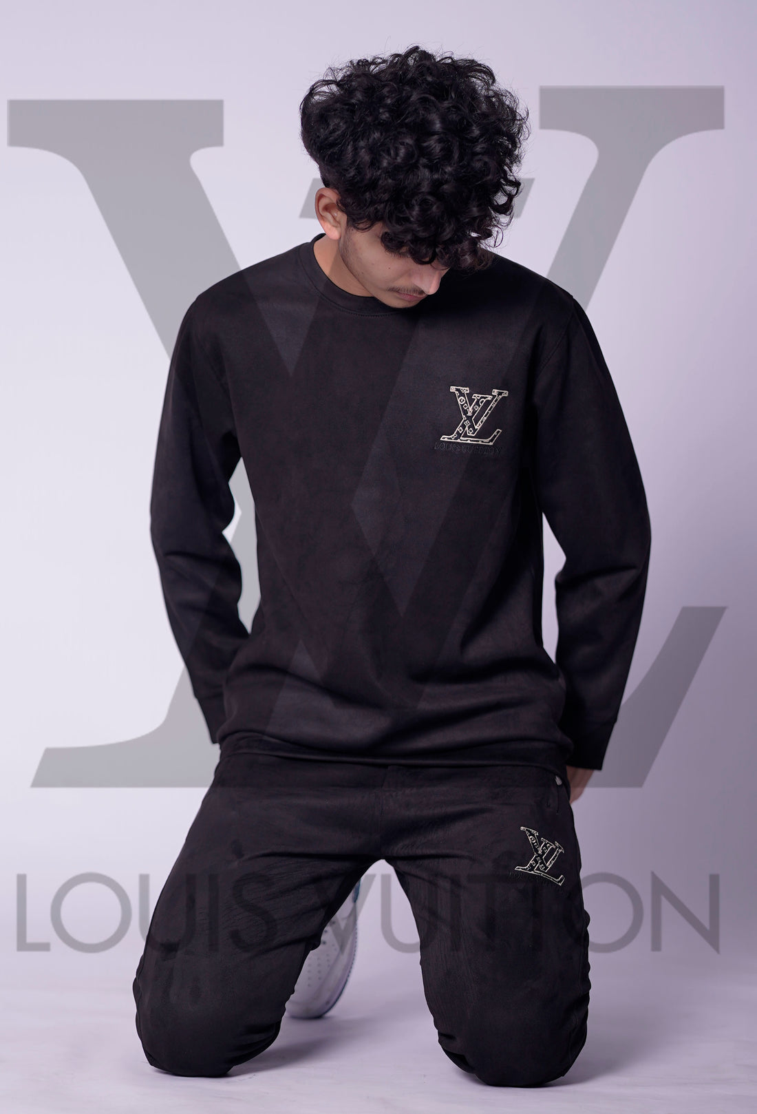 LOUlS VUlTON SUEDE PREMIUM TRACKSUIT