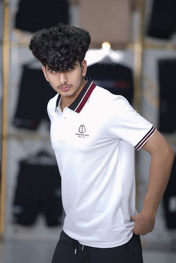 MONCLEAR ITALY COLLER T SHIRT