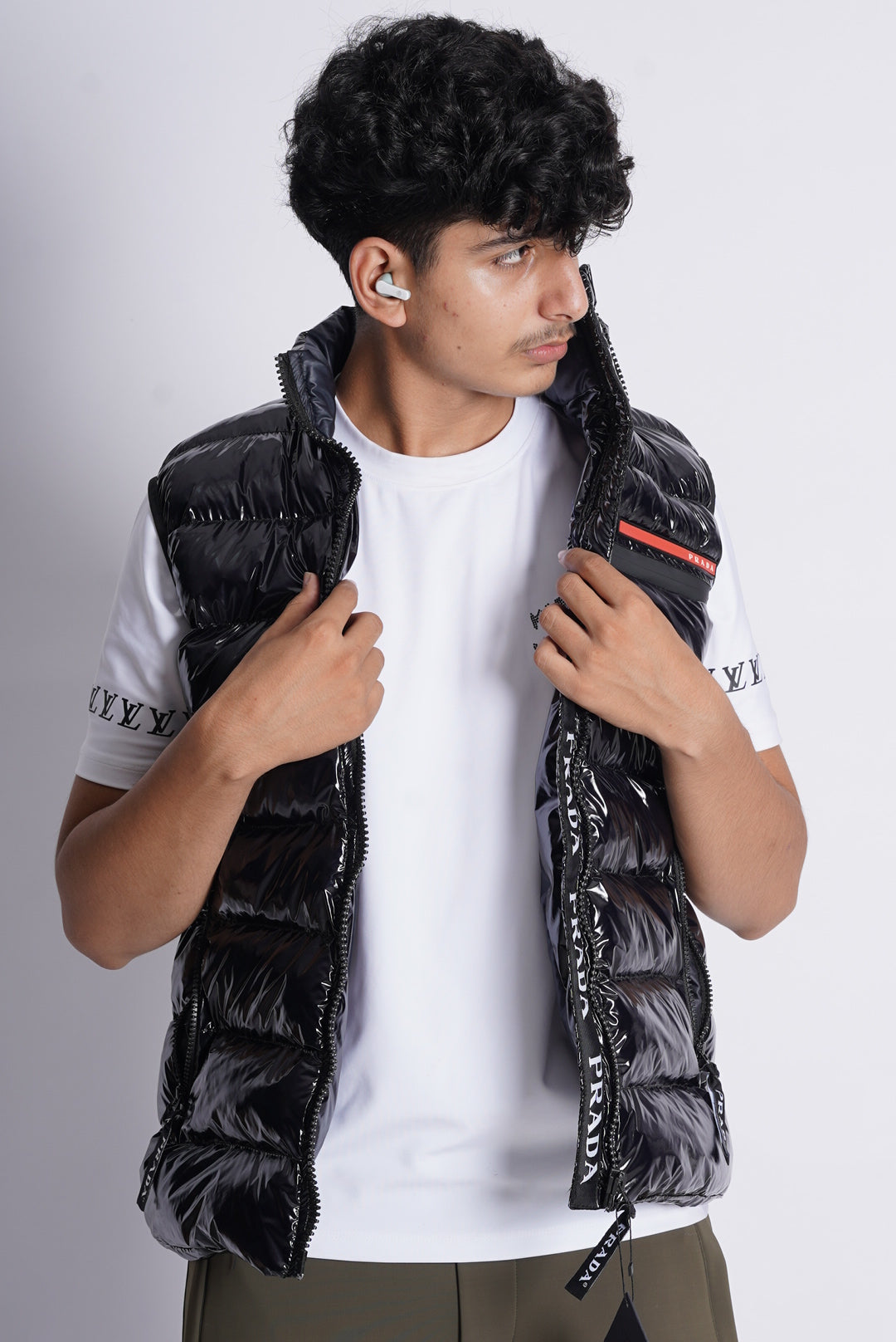 PRADA IMPORTED SLEAVLESS JACKET