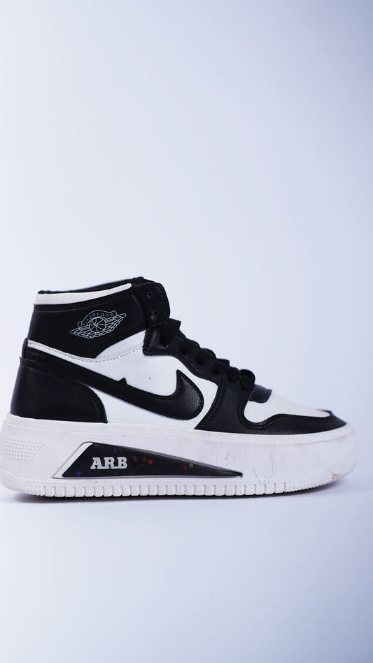 NIKE HIGH  ANKLE SNEAKERS MADE IN VITNAM