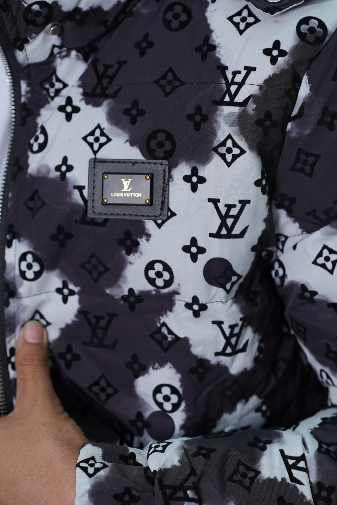 LV PUFFER JACKET MADE IN VEITNAM