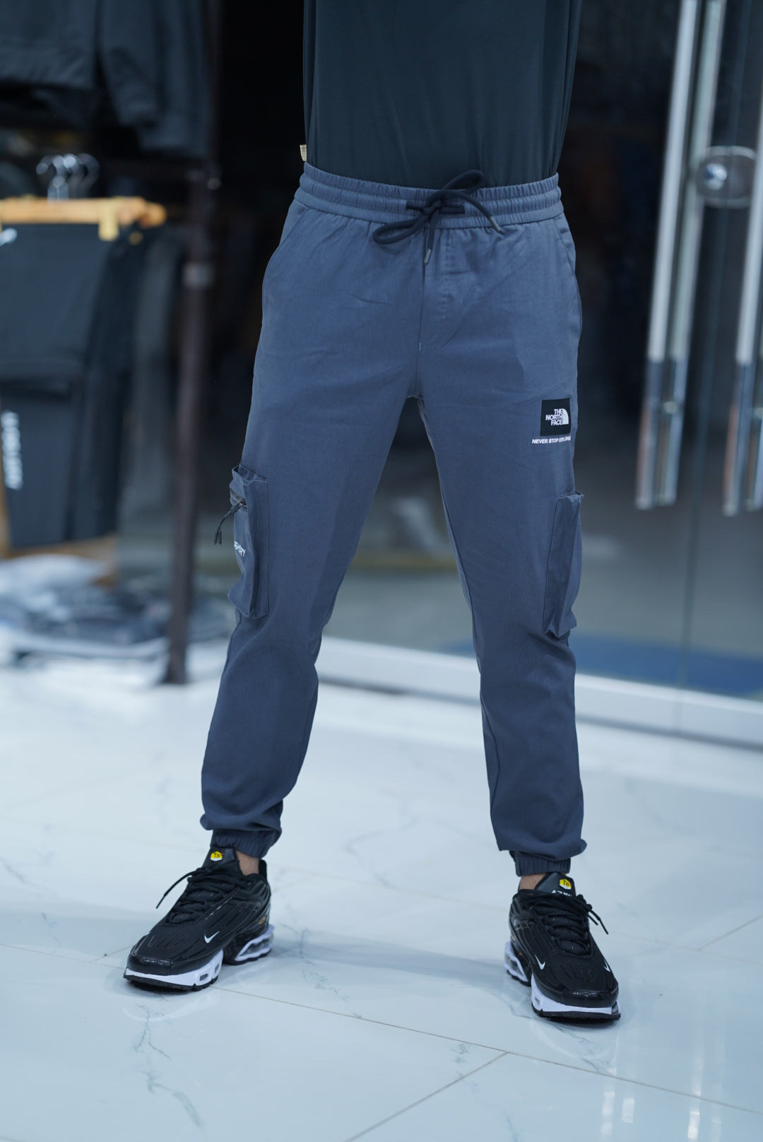THE NORTHFACE IMPORTED CARGO 6 PKT TROUSER