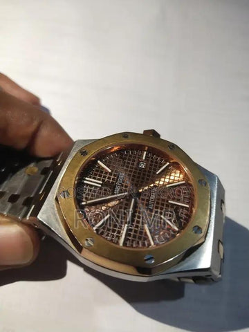 AUDIMARS PIGUET ROYAL OAK ROSE GOLD BEZEL