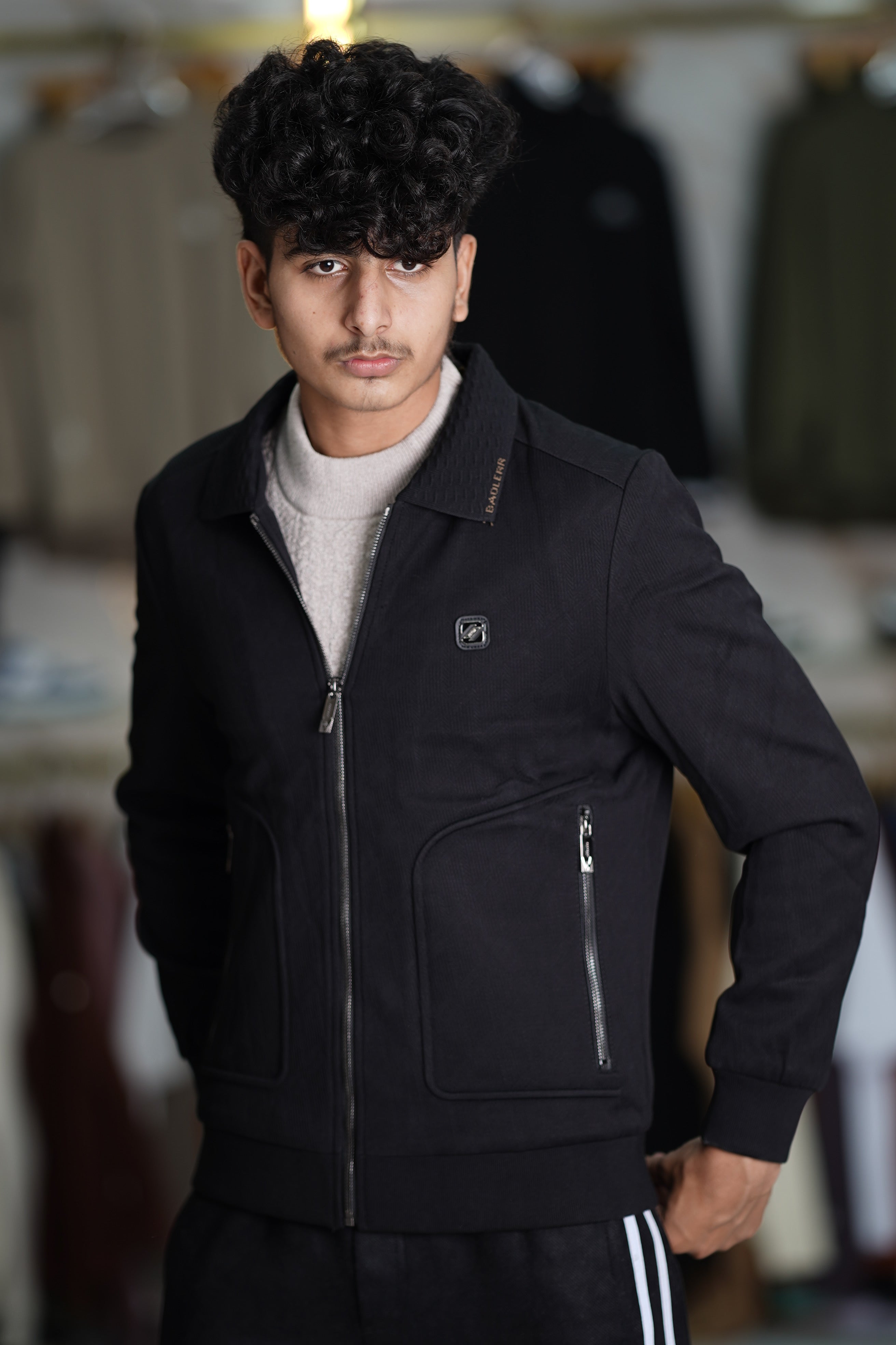 ZARA MAN CROSS POCKET JACKET